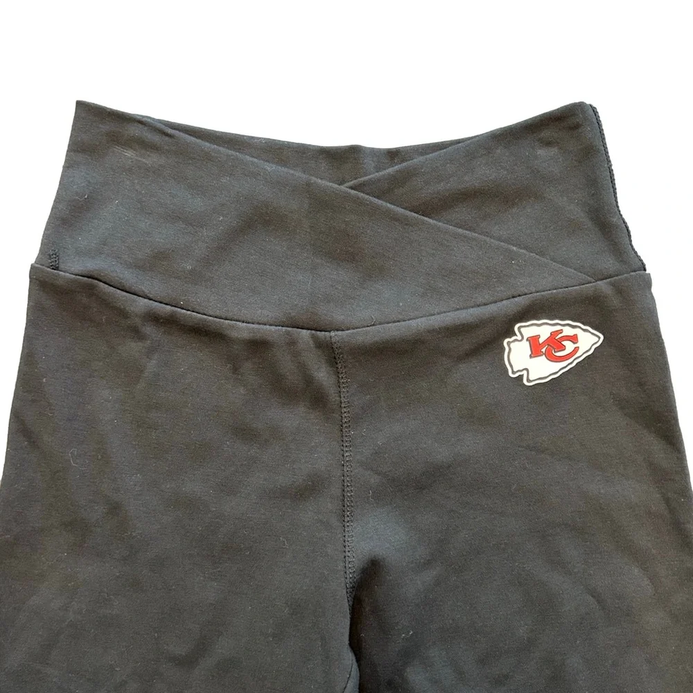 Forever 21 NFL Y2K look black crisscross waist Kansas City Chiefs leggings NWT L - Picture 3 of 7